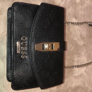 GUESS PURSE